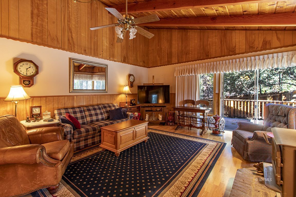26710 Mc Mahon Road Idyllwild, CA 92549 - Photo 6 of 35 a outdoor living space with furniture