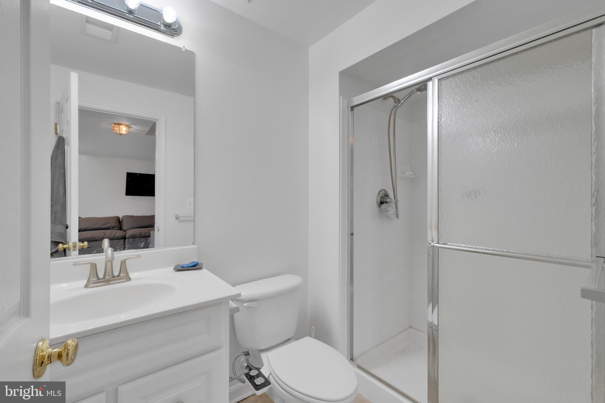 14349 Fallsmere Circle Gainesville, VA 20155 - Photo 37 of 45