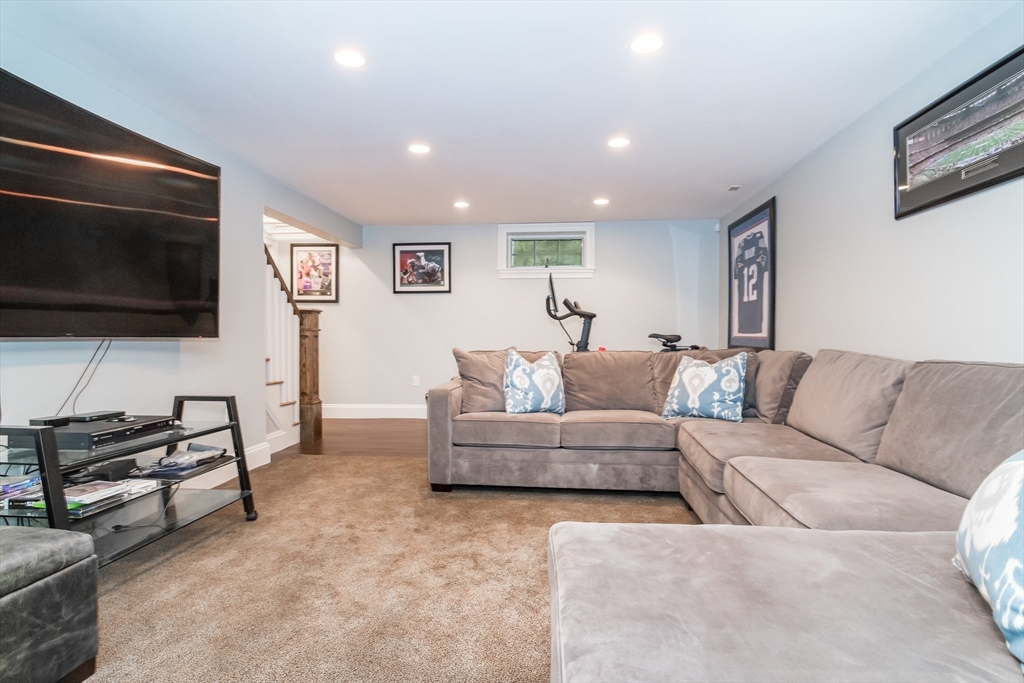 67 Whittier Road Wellesley, MA 02481 - Photo 21 of 31
