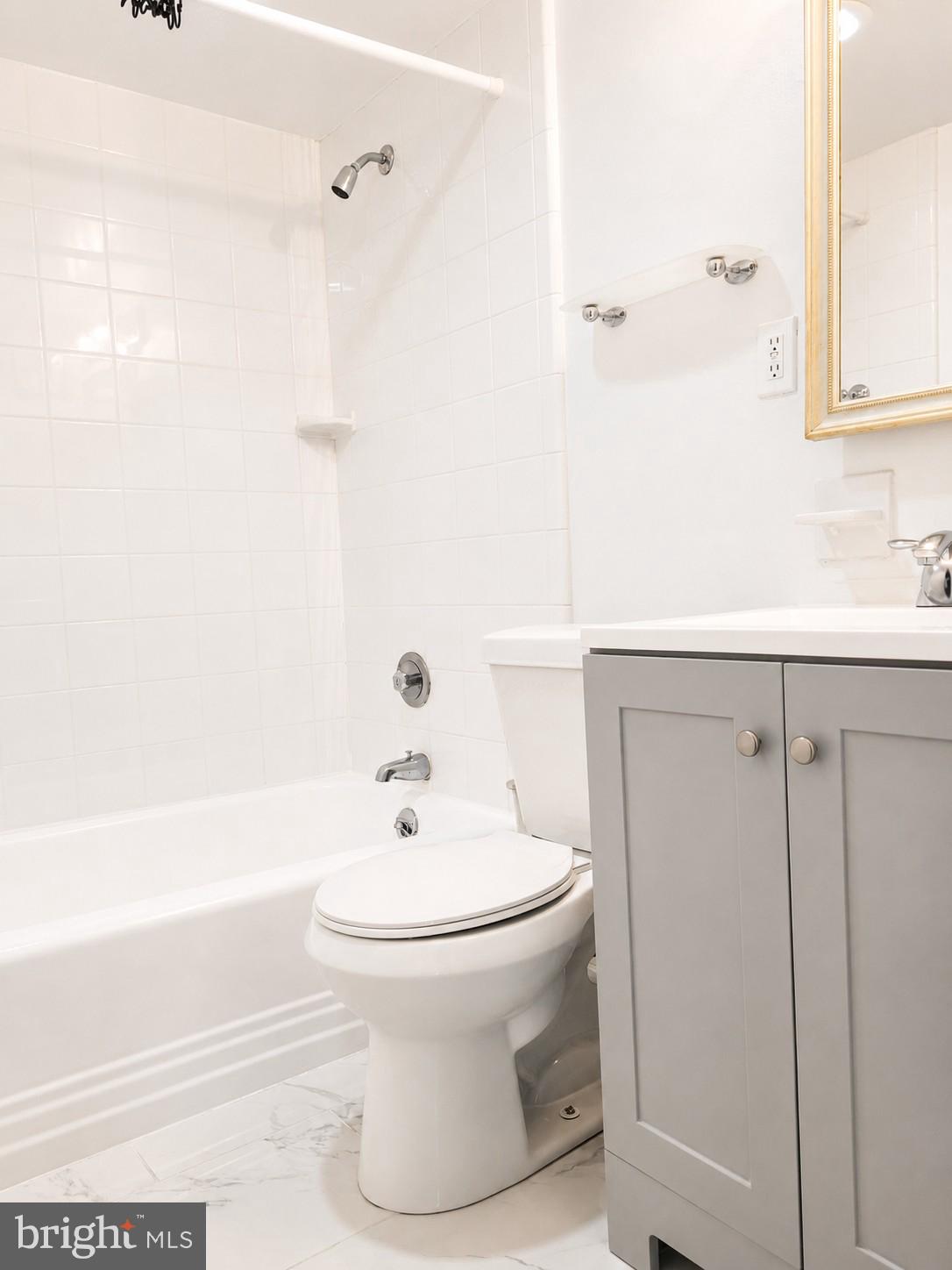 200 Locust Street, Unit 30GN Philadelphia, PA 19106 - Photo 12 of 20