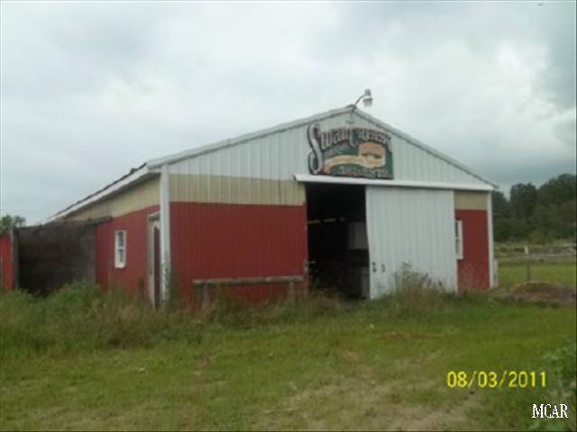 6030 West Newburg Road Carleton, MI 48117 - Photo 10 of 12 20019465-9.JPG