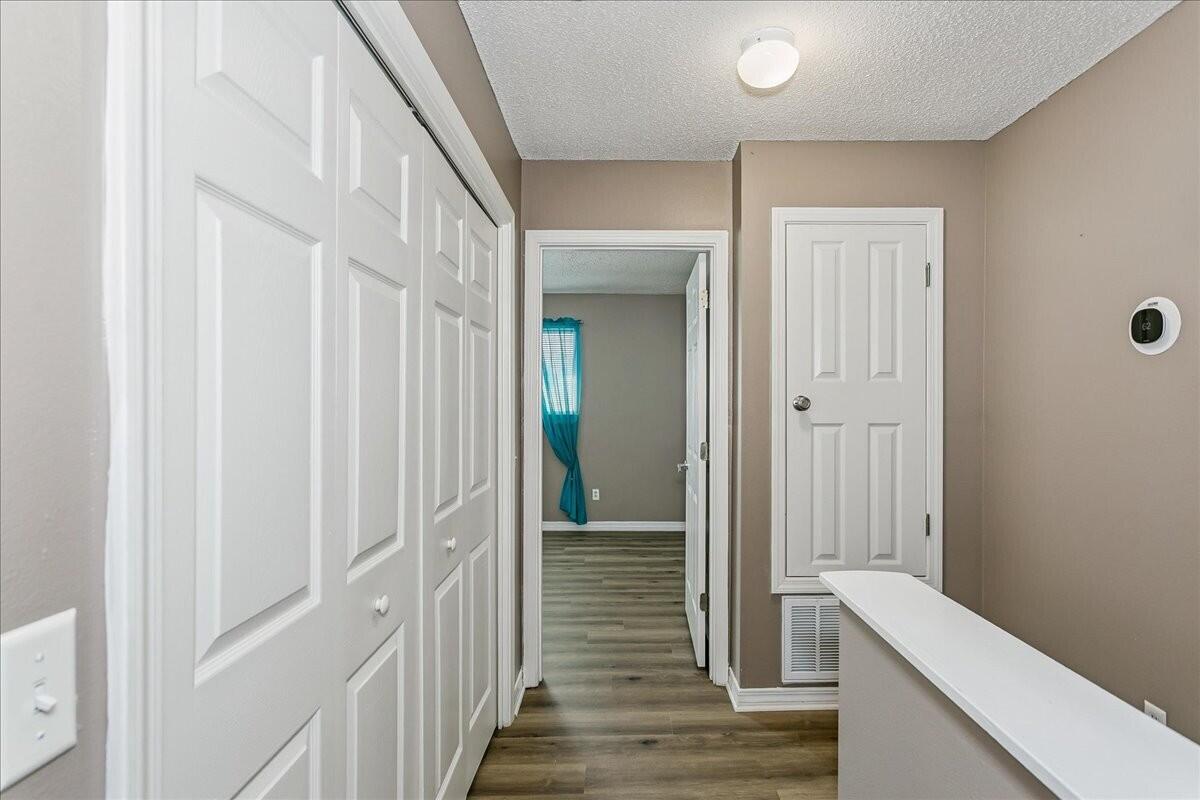 6922 Sea Turtle Circle Navarre, FL 32566 - Photo 15 of 27 hallway 23-6922 Sea Turtle Cir-23