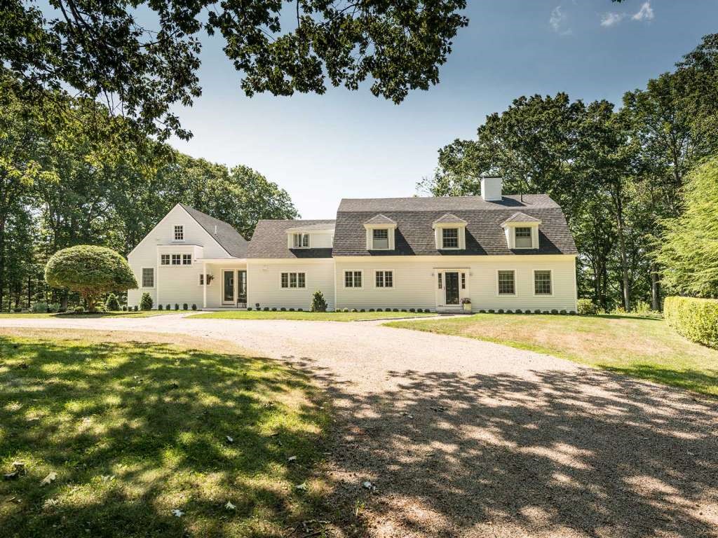 53 Old County Road York, ME 03902 - Photo 1 of 28 Gallery Image 1