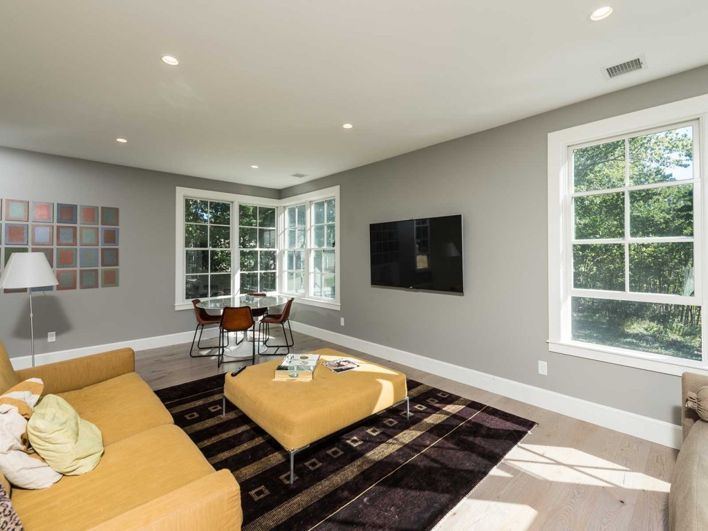 53 Old County Road York, ME 03902 - Photo 17 of 28 Gallery Image 17