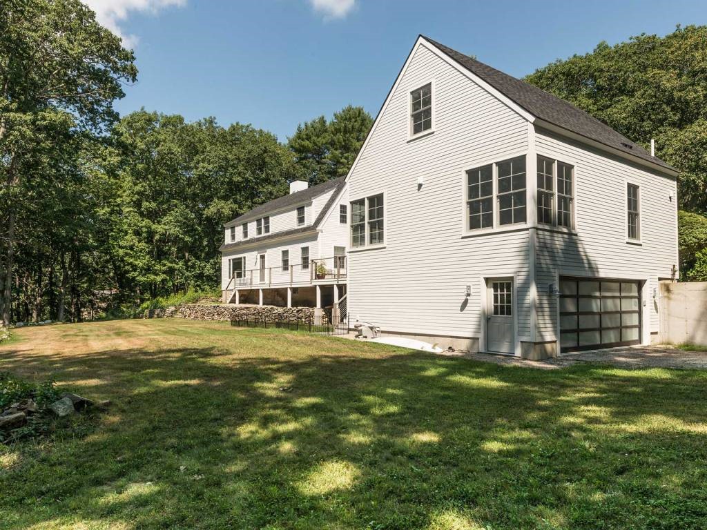 53 Old County Road York, ME 03902 - Photo 3 of 28 Gallery Image 3
