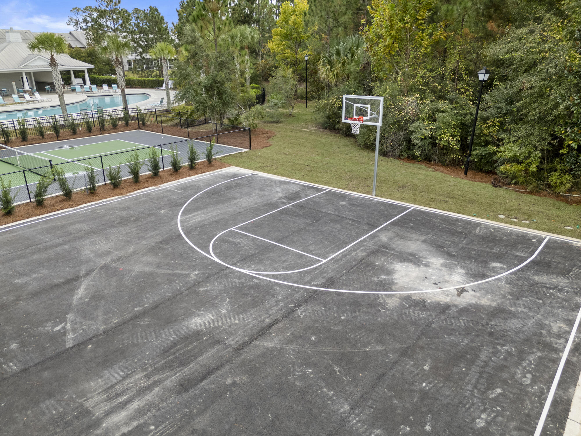 294 Date Palm Lane Freeport, FL 32439 - Photo 26 of 28 a view of a basketball court