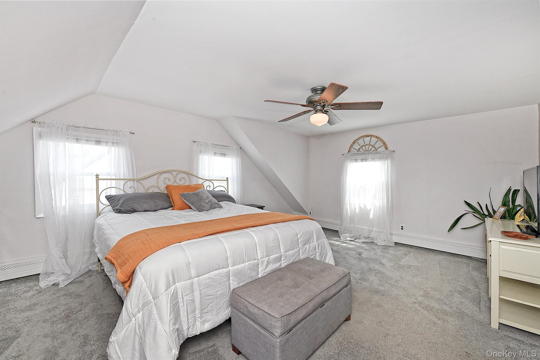 35 Ranch Lane Levittown, NY 11756 - Photo 23 of 38