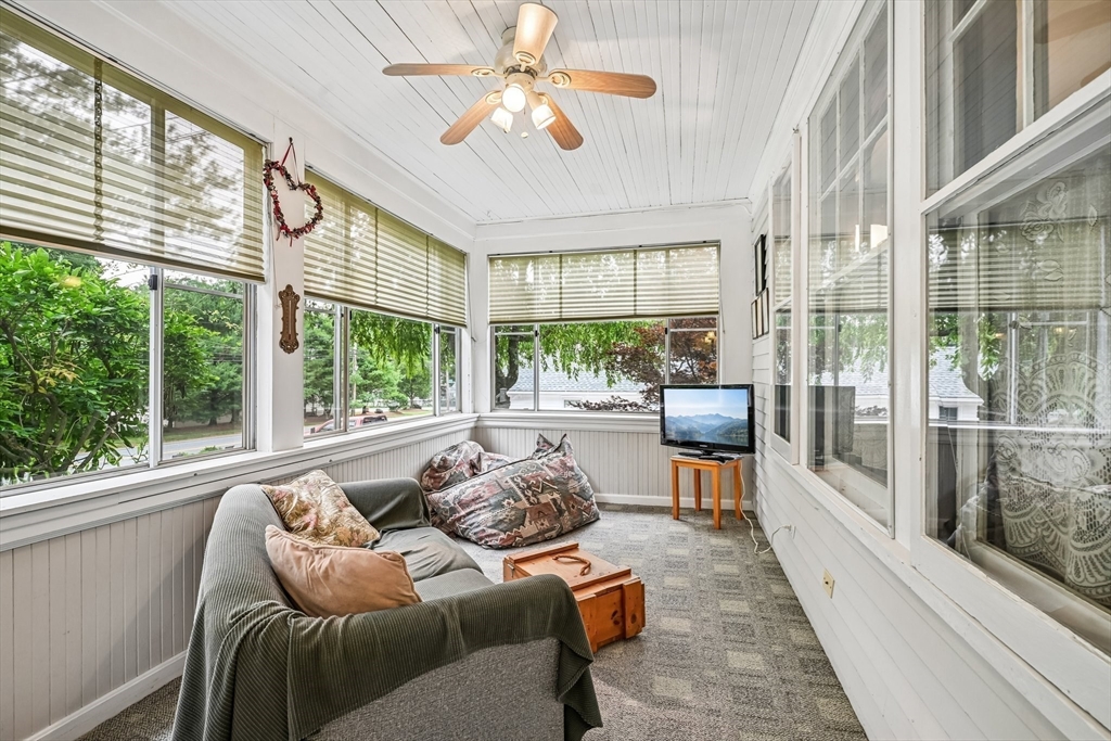615 Mammoth Road Dracut, MA 01826 - Photo 36 of 41