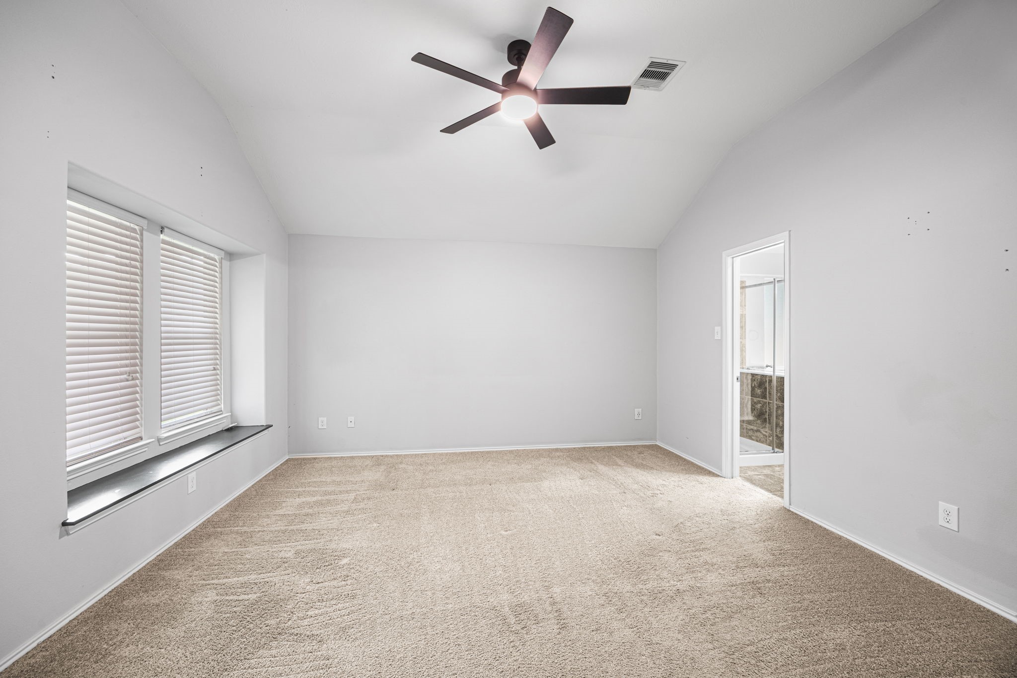 2211 Oak Rise Drive Conroe, TX 77304 - Photo 17 of 29 Bedroom with ceiling fan