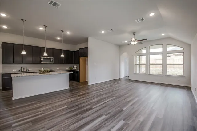 $2,450 | 708 Sunny Ridge Drive, Leander, TX 78641