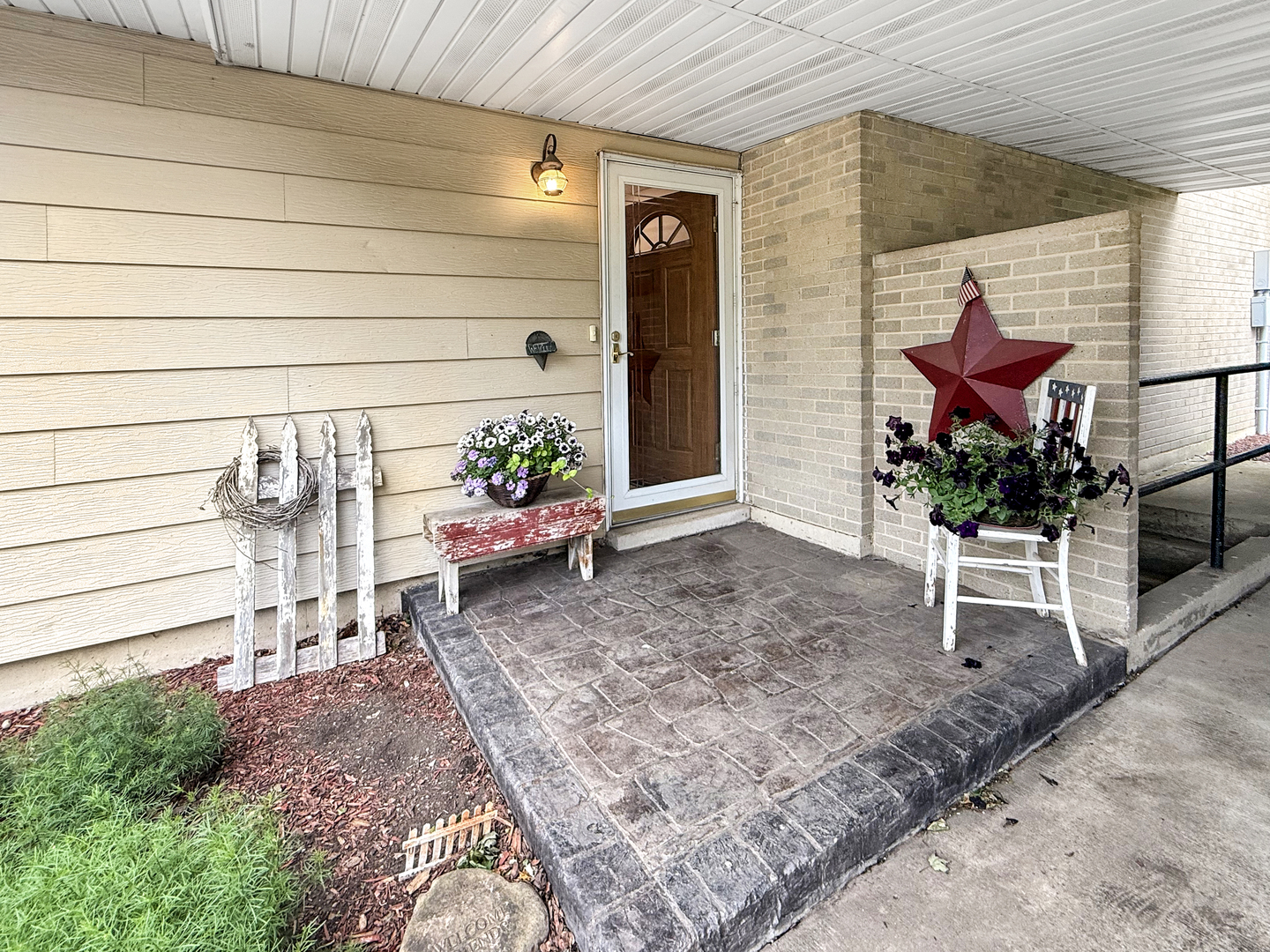 1616 Golfview Circle Rantoul, IL 61866 - Photo 10 of 33