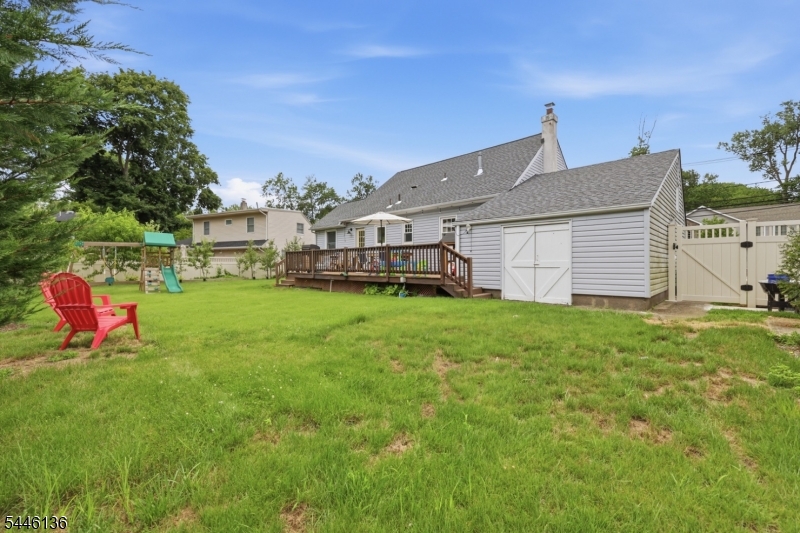 124 Rivervale Road River Vale, NJ 07675 - Photo 32 of 37