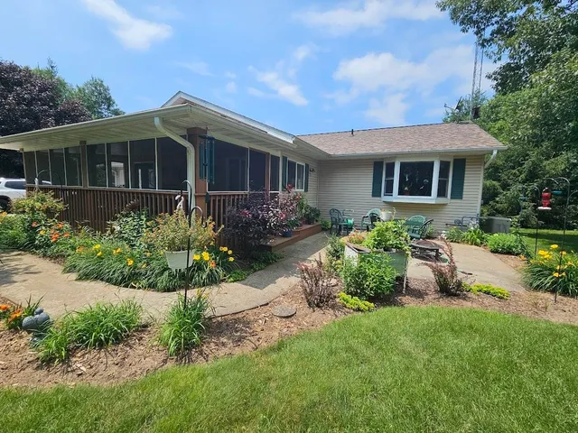 $599,000 | W6714 Porters Lake Road, Wautoma, WI 54982