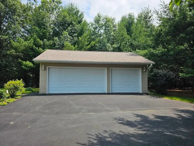 $599,000 | W6714 Porters Lake Road, Wautoma, WI 54982