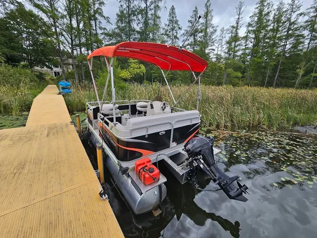 $575,000 | W6714 Porters Lake Road, Wautoma, WI 54982