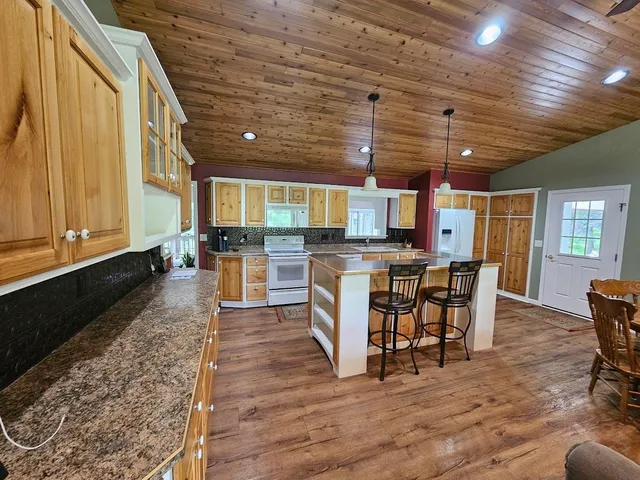 $575,000 | W6714 Porters Lake Road, Wautoma, WI 54982