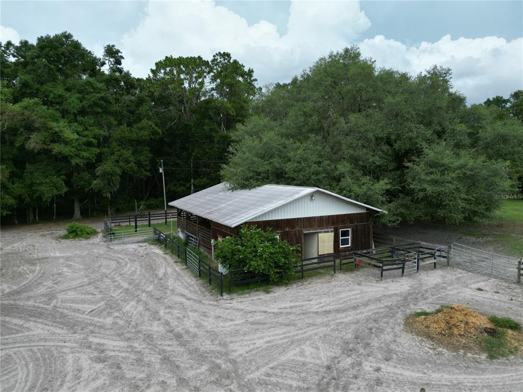 Southwest 107th Street Archer, FL 32618 - Photo 21 of 25 an outdoor space with garden view