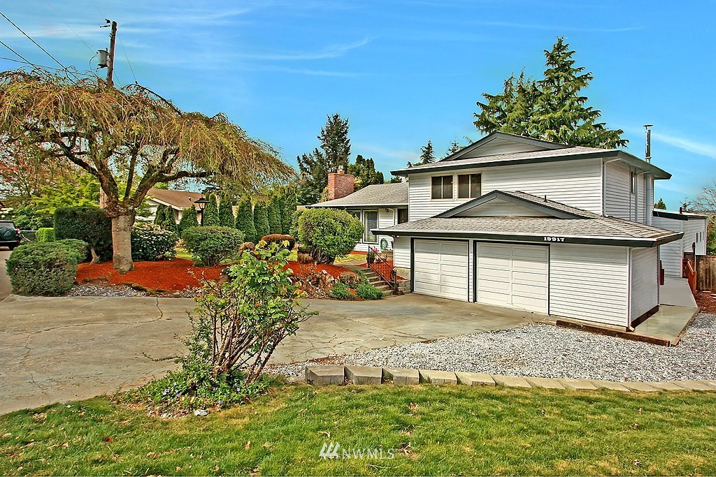 19917 97th Avenue South Renton, WA 98055 - Photo 1 of 25 Gallery Image 1