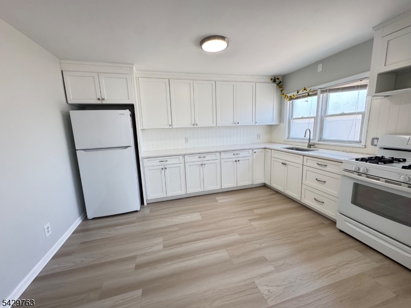 625 Bound Brook Road, Unit 2 Middlesex, NJ 08846 - Photo 3 of 15