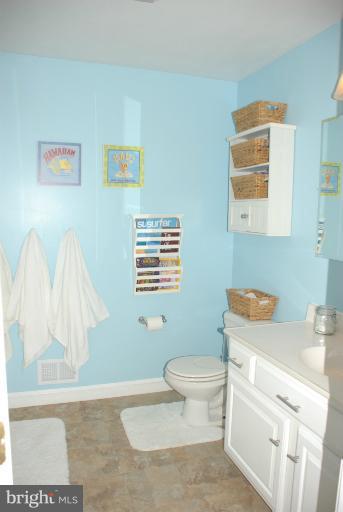 11707 Walnut Point Road Hagerstown, MD 21740 - Photo 14 of 30 Bath