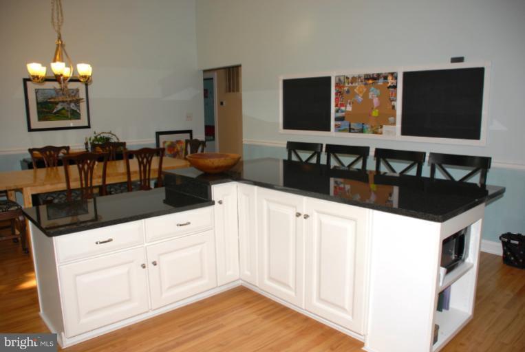 11707 Walnut Point Road Hagerstown, MD 21740 - Photo 23 of 30 Kitchen