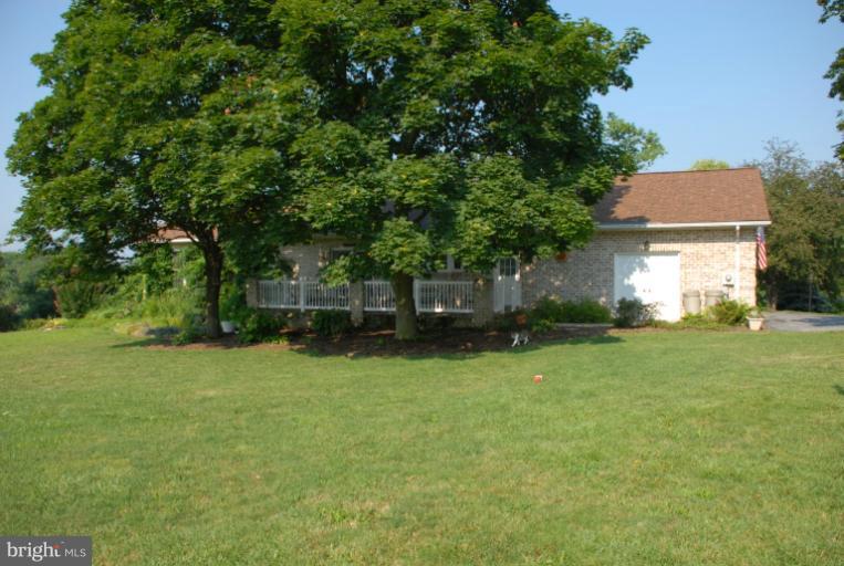 11707 Walnut Point Road Hagerstown, MD 21740 - Photo 8 of 30 Exterior (Rear)