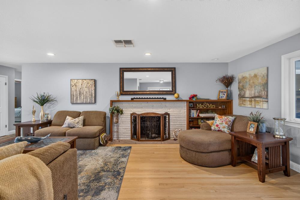 3812 Dell Road Carmichael, CA 95608 - Photo 9 of 64