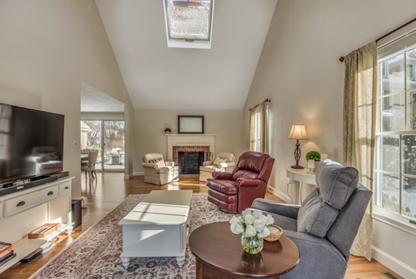 109 Shade Street Lexington, MA 02421 - Photo 13 of 27