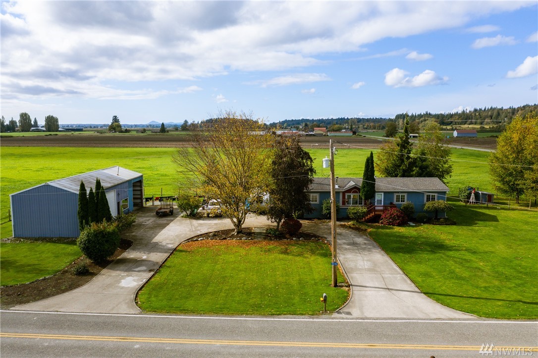 8046 Collins Road Sedro-Woolley, WA 98284 - Photo 1 of 25 Gallery Image 1