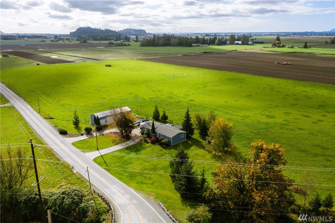 8046 Collins Road Sedro-Woolley, WA 98284 - Photo 2 of 25 Gallery Image 2
