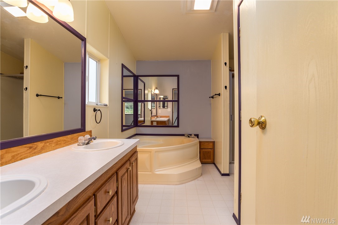 8046 Collins Road Sedro-Woolley, WA 98284 - Photo 15 of 25 Gallery Image 15