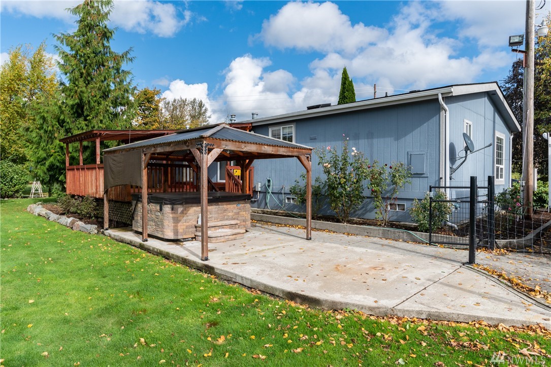 8046 Collins Road Sedro-Woolley, WA 98284 - Photo 21 of 25 Gallery Image 21