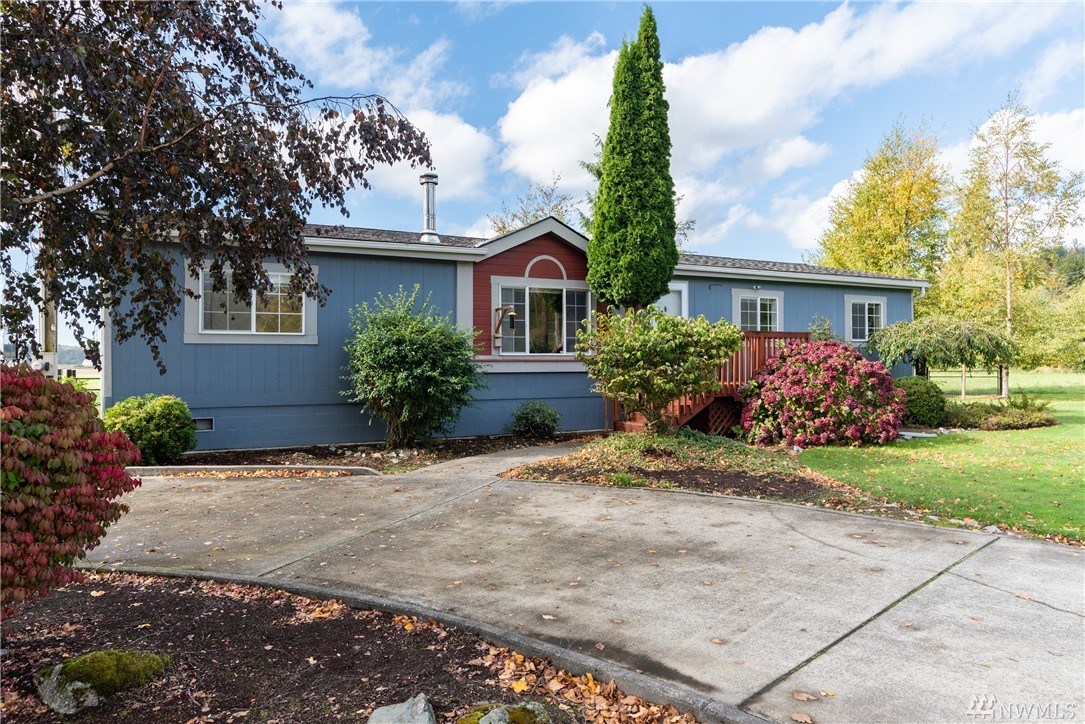 8046 Collins Road Sedro-Woolley, WA 98284 - Photo 4 of 25 Gallery Image 4