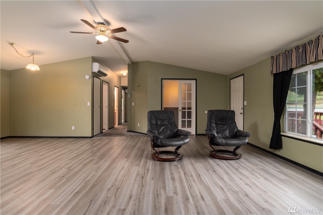 8046 Collins Road Sedro-Woolley, WA 98284 - Photo 8 of 25 Gallery Image 8