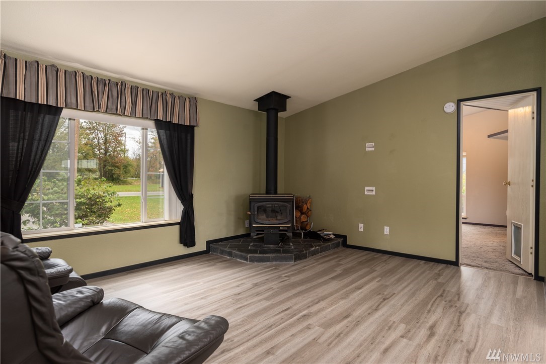 8046 Collins Road Sedro-Woolley, WA 98284 - Photo 9 of 25 Gallery Image 9