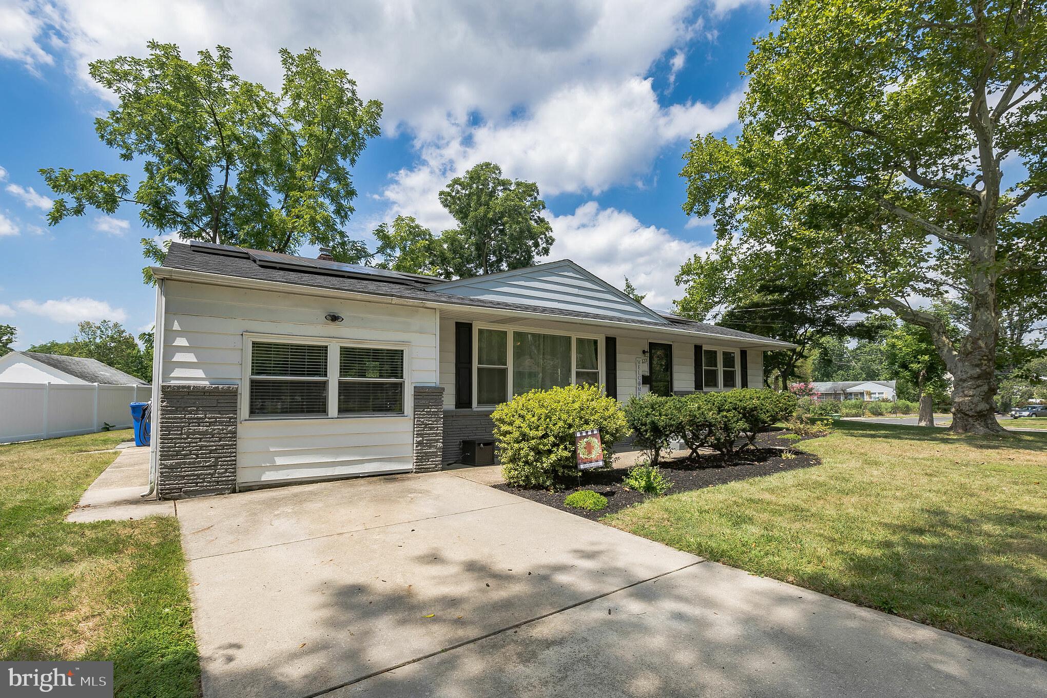 123 North Valleybrook Road Cherry Hill, NJ 08034 - Photo 3 of 22 Gallery Image 3