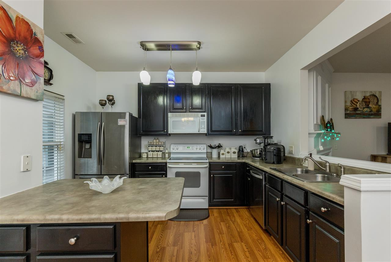 8520 Bright Loop Raleigh, NC 27613 - Photo 12 of 28 Kitchen