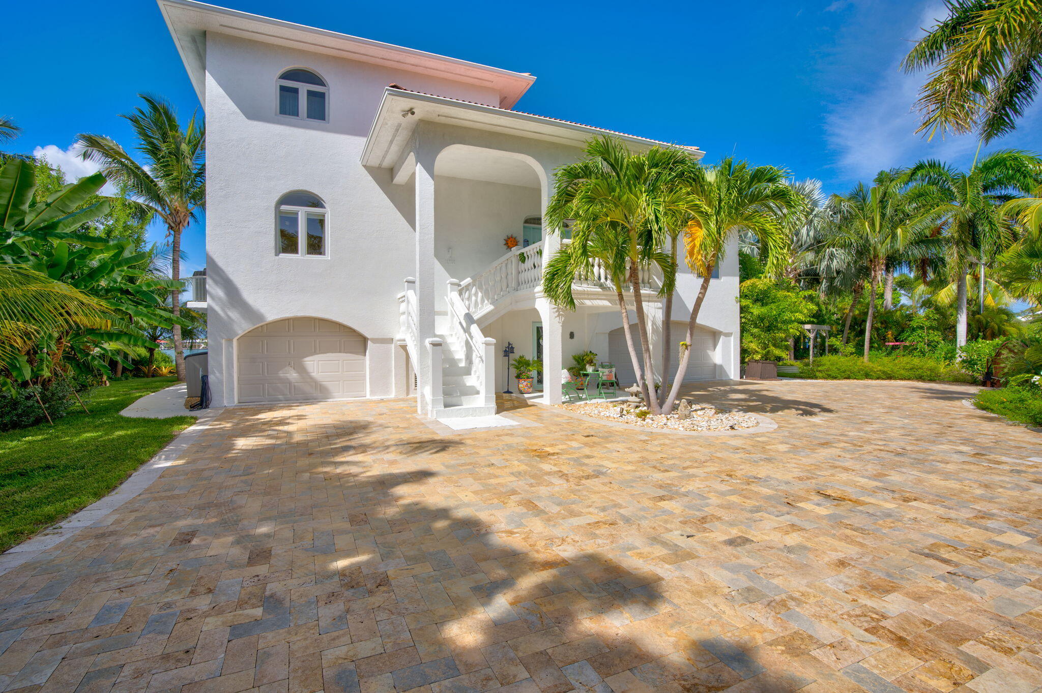16705 Tamarind Road Sugarloaf, FL 33042 - Photo 2 of 83 Front