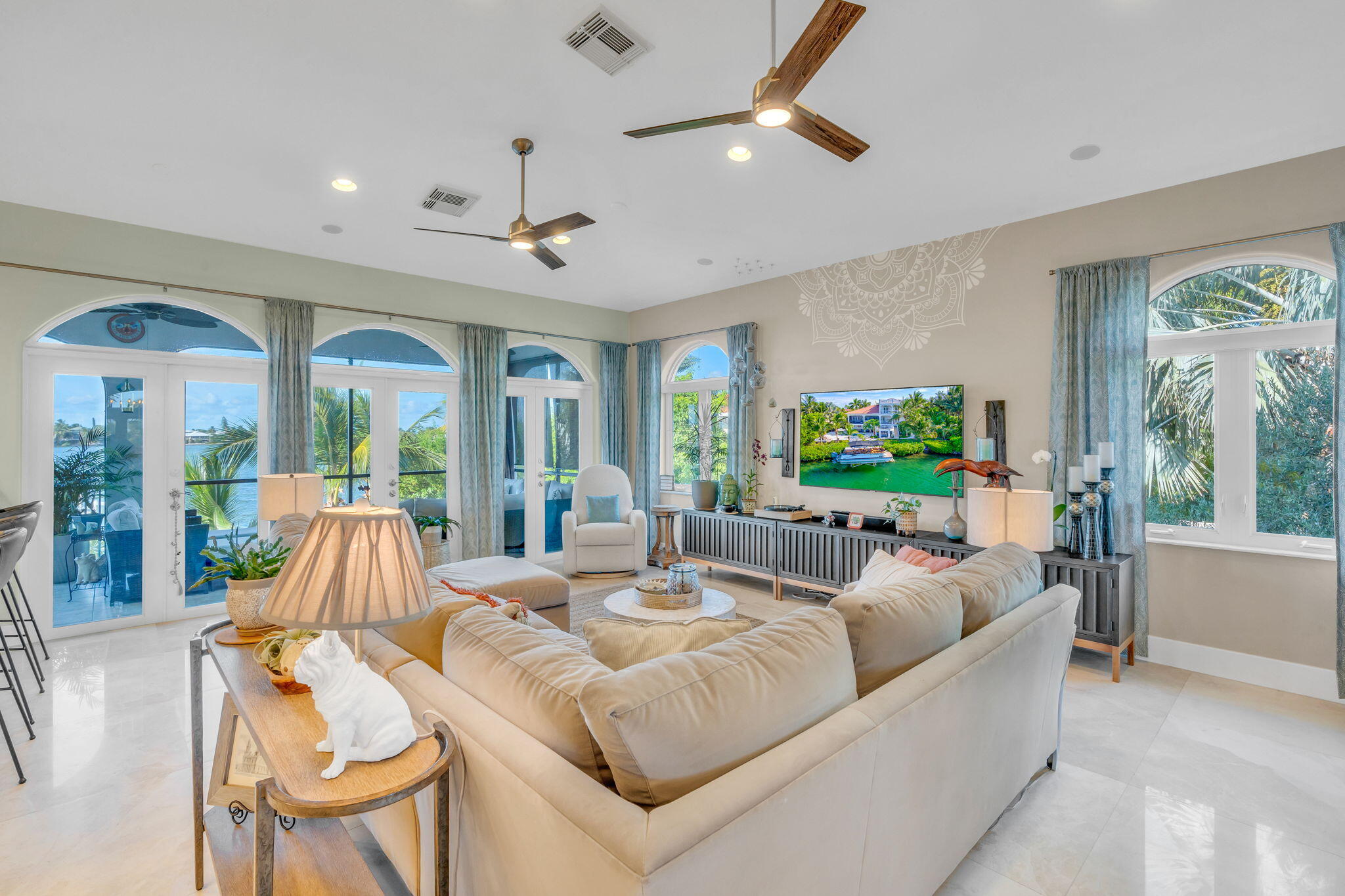 16705 Tamarind Road Sugarloaf, FL 33042 - Photo 35 of 83 Living