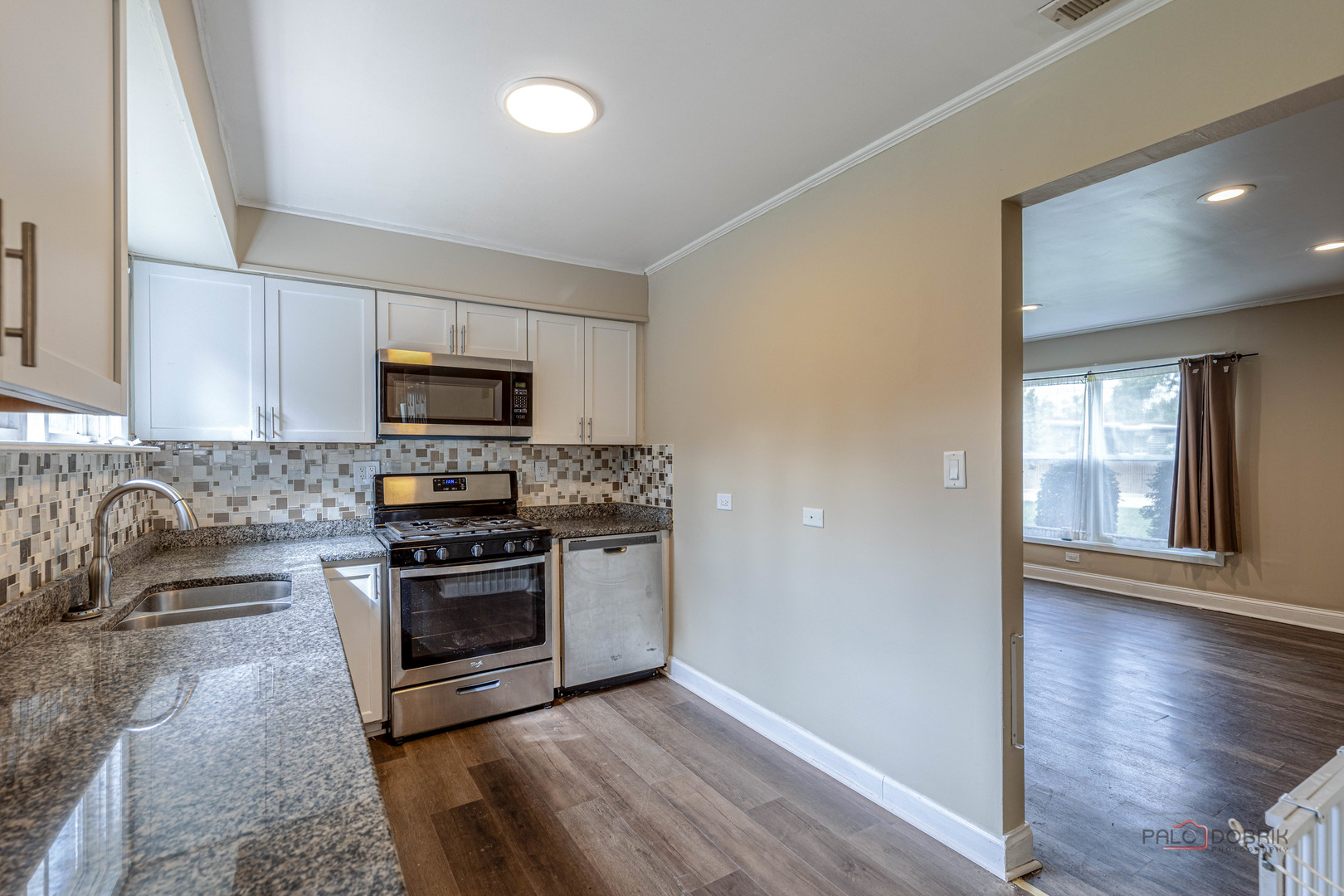 2821 Dempster Street Park Ridge, IL 60068 - Photo 8 of 25 Gallery Image 8