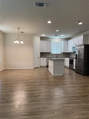 $1,850 | 201 Bedford Falls Lane, Jarrell, TX 76537