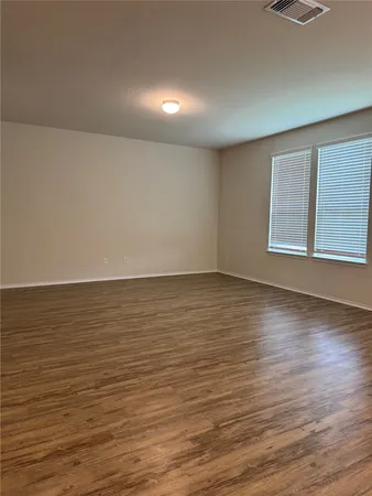 $1,850 | 201 Bedford Falls Lane, Jarrell, TX 76537