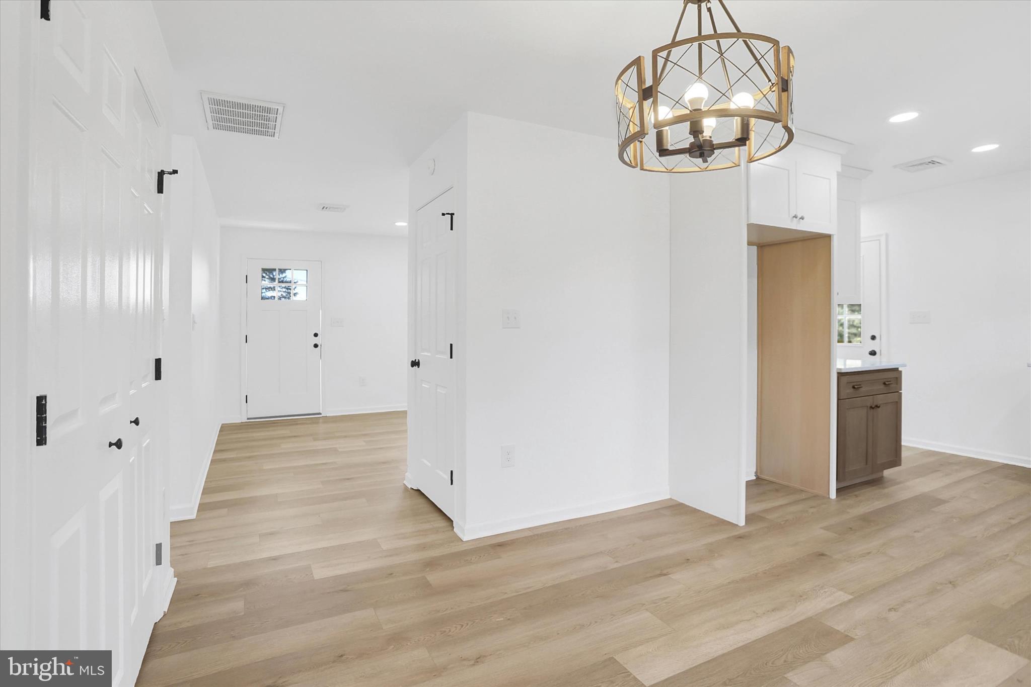 454 Stone Church Road Carlisle, PA 17015 - Photo 4 of 38 Gallery Image 4