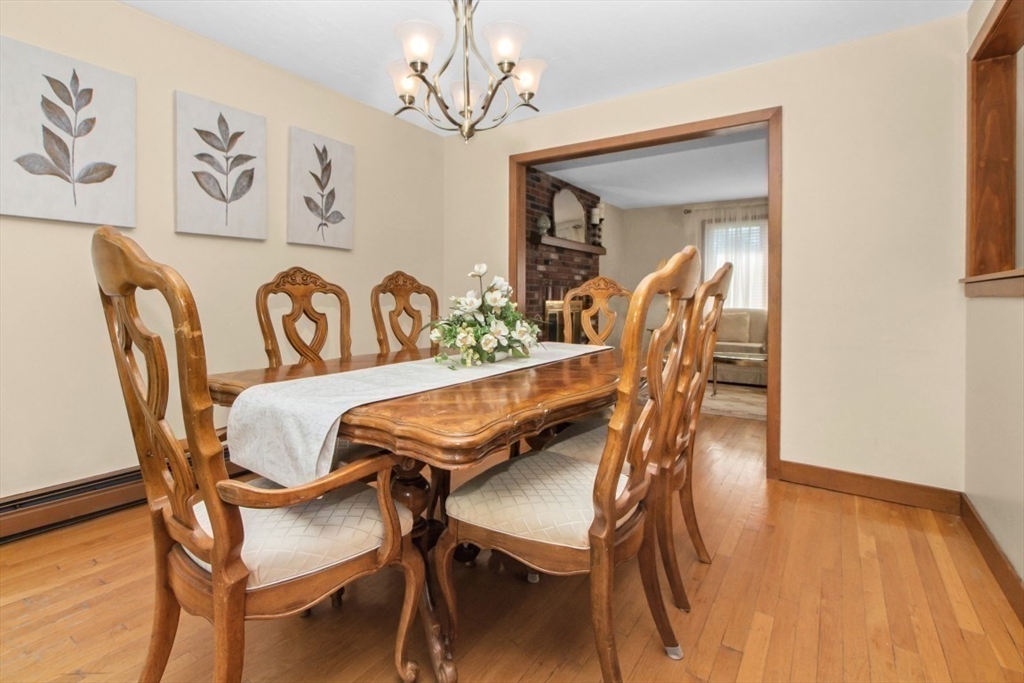 61 Canterbury Road Waltham, MA 02453 - Photo 6 of 30