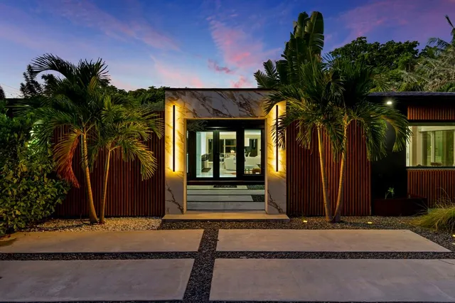 $2,700,000 | 2711 Northeast 19th Street, Fort Lauderdale, FL 33305