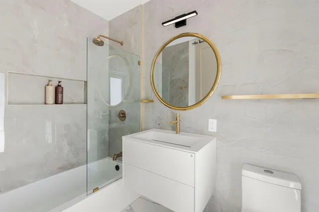 $2,700,000 | 2711 Northeast 19th Street, Fort Lauderdale, FL 33305