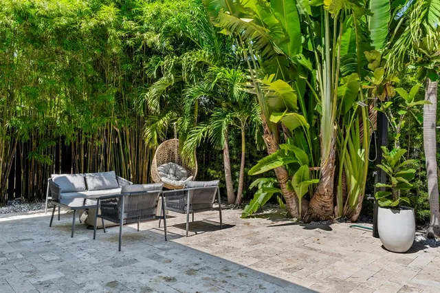 $2,700,000 | 2711 Northeast 19th Street, Fort Lauderdale, FL 33305