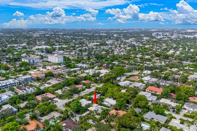 $2,700,000 | 2711 Northeast 19th Street, Fort Lauderdale, FL 33305