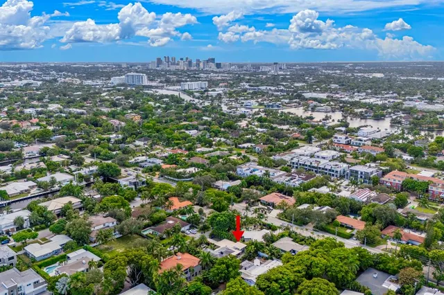 $2,700,000 | 2711 Northeast 19th Street, Fort Lauderdale, FL 33305