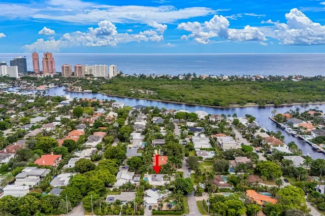 $2,700,000 | 2711 Northeast 19th Street, Fort Lauderdale, FL 33305